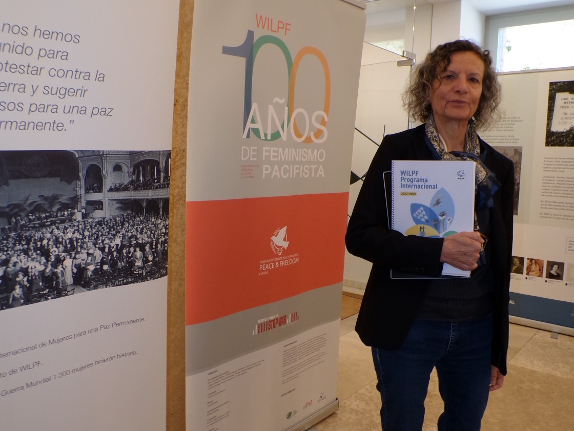 Concha Gaudó, comisaria de la exposición '100 años de WILPF': “En este momento es más necesario que nunca trabajar por la paz y ayudar a las víctimas”