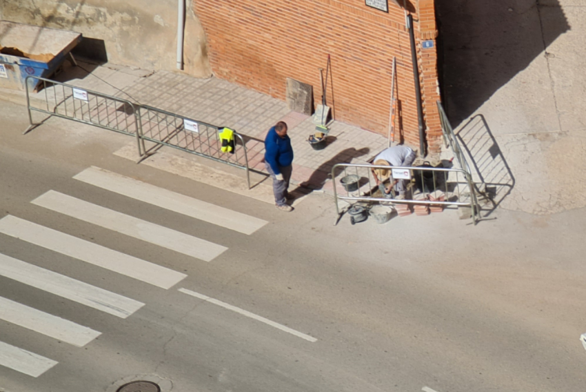 El Ayuntamiento de Teruel continúa eliminando barreras arquitectónicas en varias calles de la ciudad