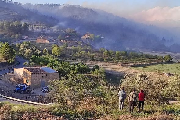 Estabilizado el incendio de Lledó, que ha afectado a 70 hectáreas de superficie forestal y agrícola en Teruel y 10 en Tarragona